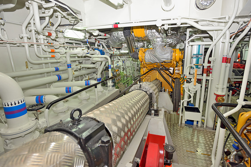 High-temperature engine compartment environment